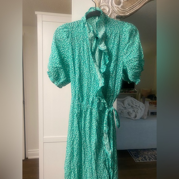 Old navy. Spring wrap dress. Size M. - Picture 1 of 4